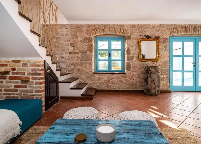 Vakantiehuis Hidden Gem With Pool