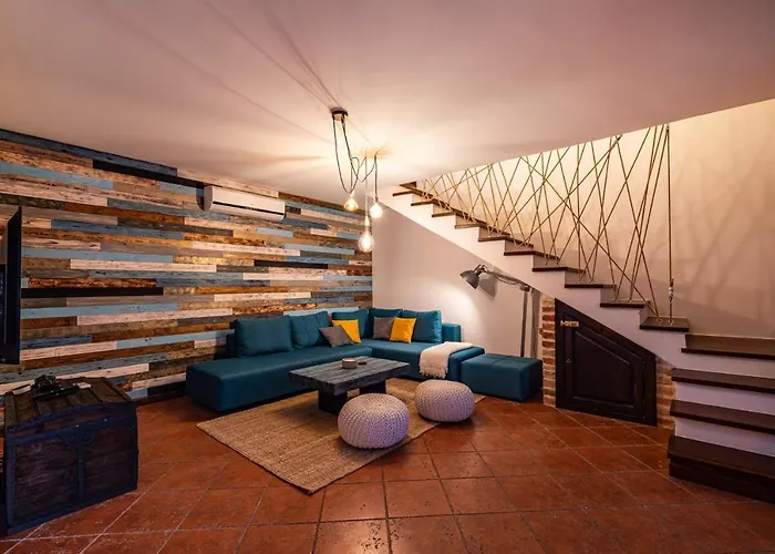 Vakantiehuis Hidden Gem With Pool *