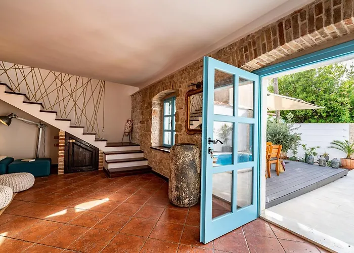 Hidden Gem With Pool