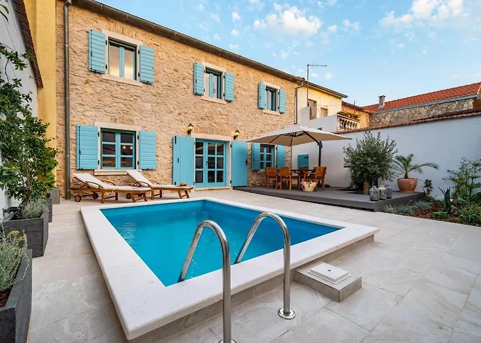 Hidden Gem With Pool