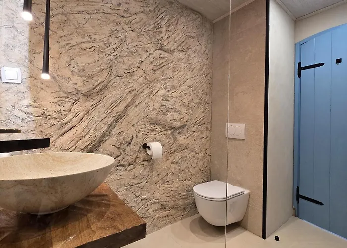 Hidden Gem With Pool Vakantiehuis