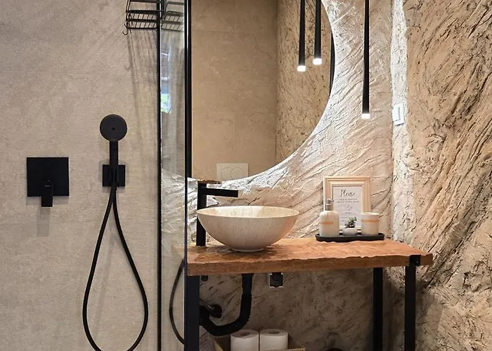 Vakantiehuis Hidden Gem With Pool *