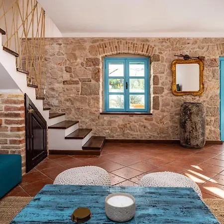 Ferienhaus Hidden Gem With Pool