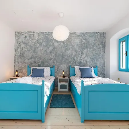 Hébergement de vacances Hidden Gem With Pool